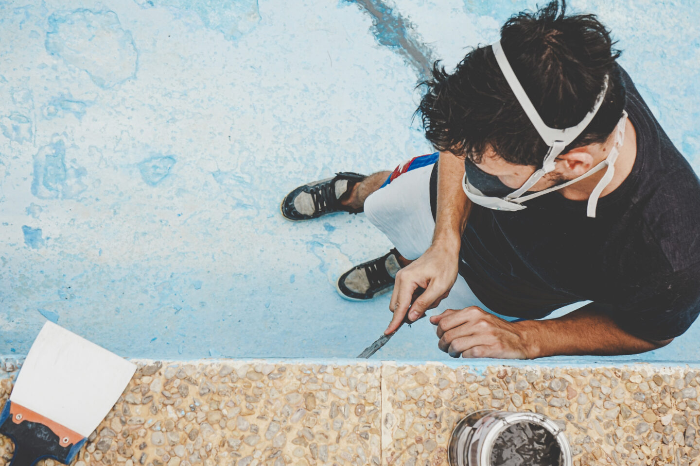Don’t Let Dirty Tile Sink Your Home Value: The Importance of a Sparkling Pool