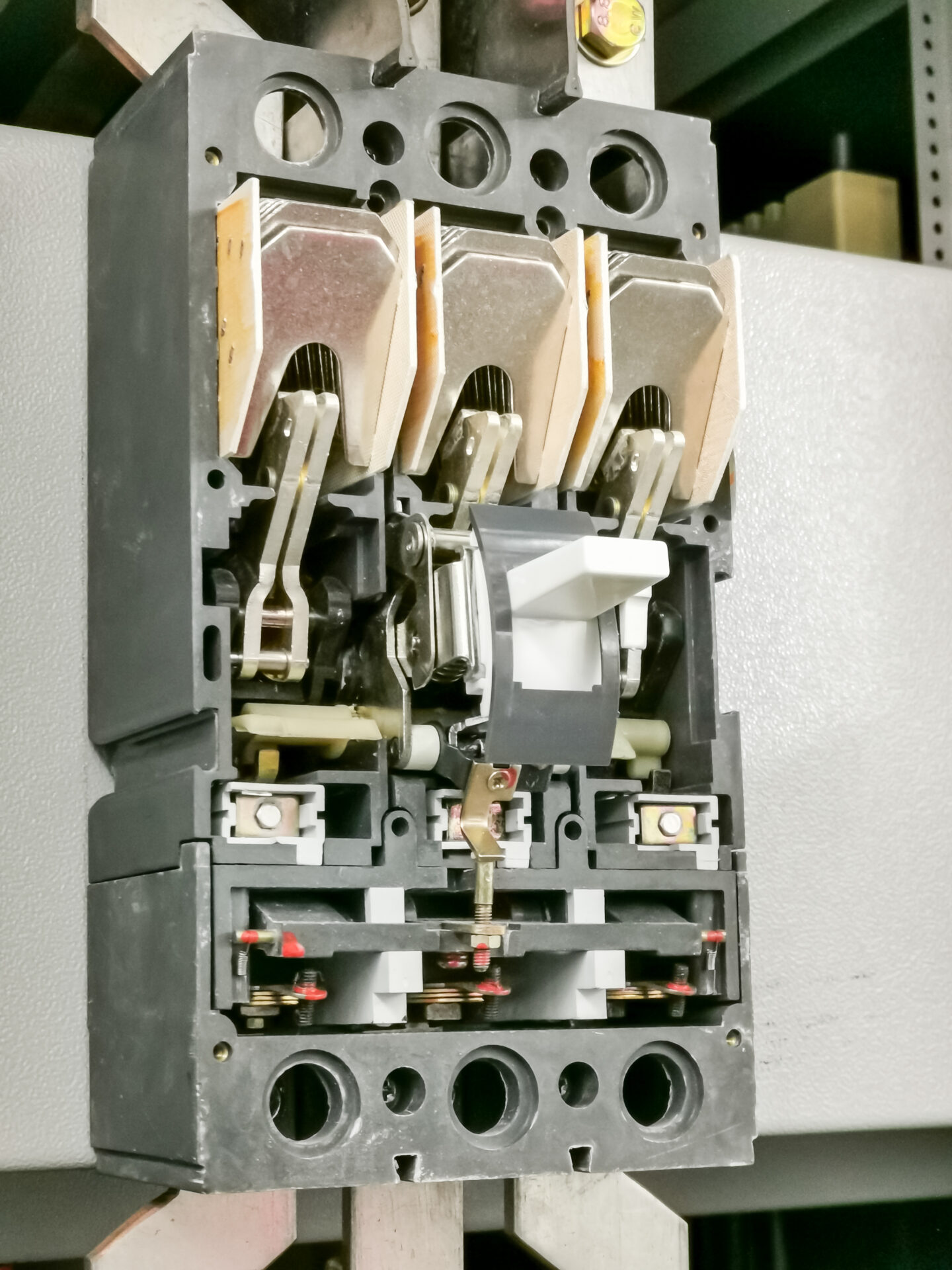 Why Do My Circuit Breakers Keep Tripping?